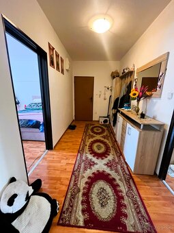 Veľký, slnečný 3 izbový byt s loggiou (77m2), Levice,sídl R5 - 5