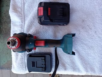 Bosch ,aku ,uťahovak - 5