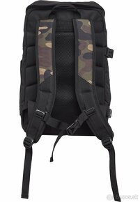 Nový batoh Traveller Backpack black/camo one size - 5