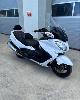 Suzuki Burgman 650 - 5