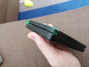 Nintendo DSi XL - 5