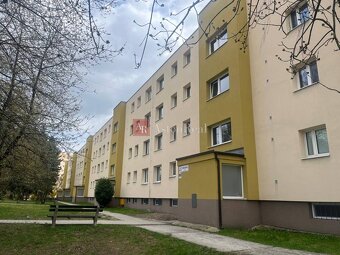 NA PREDAJ: 1 izb. byt 31,50 m2, 2 posch. Ďumbierska, BB - 5