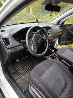 Predám Hyundai I20 Active - 5