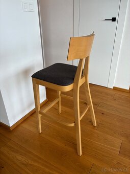 2ks drevených barových stoličiek - 5