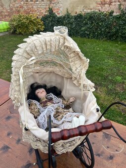 Kočiarik s bábikou - 5