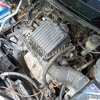 Honda HRV,  HR-V 4x4,  na diely. - 5