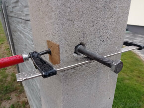 Matice do betonu / pánty na bránu - 5