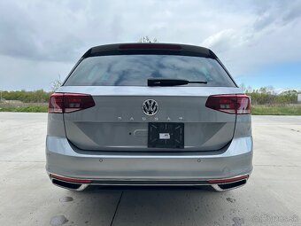 Volkswagen Passat Variant 2.0 TDI Executive DSG - 5