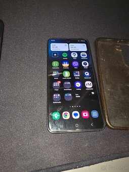 Samsung Galaxy S22 - 5