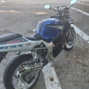 Suzuki gsxr 750 K1 - 5