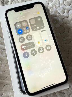 Apple Iphone XR, 64gb, White - 5