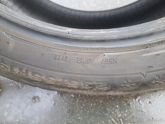 Predam zimne gumy 2x Dunlop a 2x Bridgestone 235/55/19. - 5