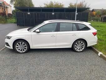 Predám Škodu Octavia Combi IV 1.4 TSI PHEV Ambition, 2021 - 5