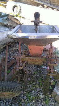 Sadzac zemiakov... - 5