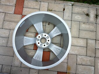 Audi Q5, A6,A7,Volkswagen,Škoda,Seat 5x112 r19 - 5