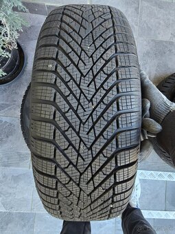 Zanovne Zimne pneumatiky 205/60 r16 Pirelli Dot2024 - 5