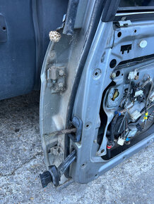 Predám zadné dvere na BMW E32 - 5