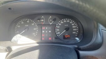 Clio 2 1.4 benzín - 5