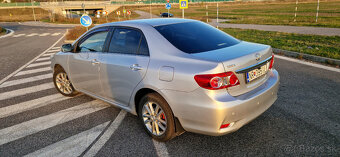TOYOTA COROLLA 1,6L benzín - sedan - 2011 - 5