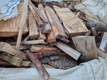 Drevo _ trámy a odrezky - 5