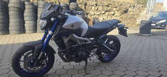 Yamaha MT 09 - 5