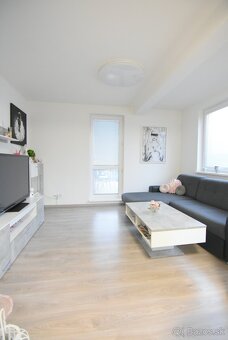 PREDANÉ krásny 2 izbový byt, Novostavba - Zlatovce, Trenčín - 5