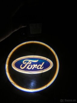 Svetlá s logom projektory do dverí do auta - 5