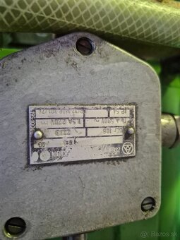 Hydraulická štípačka kamene - 5