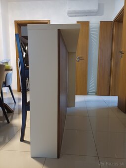 Barove stolicky s barovym pultom - 5