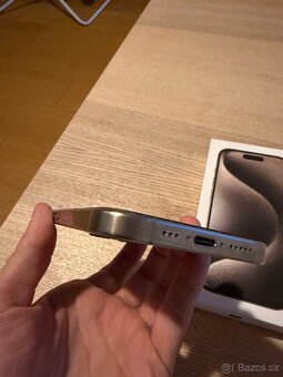 iPhone 15 Pro 256 GB natural titanium - 5