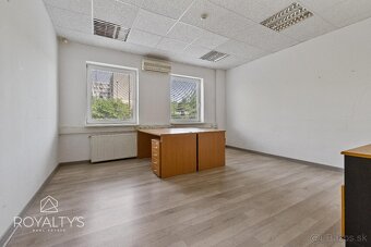 IHNEĎ VOĽNÉ | Priestranné skladové priestory so zázemím - 5