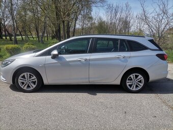 Opel Astra Sports Tourer Combi - 5