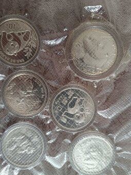 Čínska panda 10 Yuan od r. 1989. Strieborné mince. 1 oz. - 5