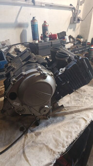CF Moto 650 MT - 5