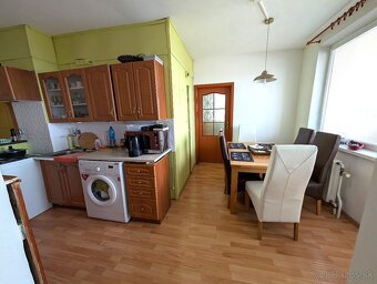 3-izbový byt s balkónom s krásnym výhľadom - 5