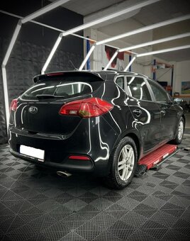 Kia Ceed Gold 1,6 CRDi 94 kW - 5