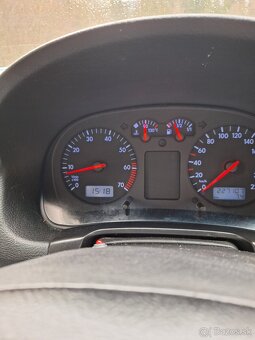 VW Golf 4, 1.4 benzín, 16V, 55kW - 5