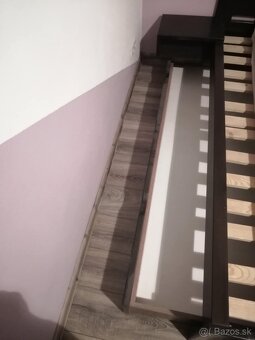 masívna posteľ - 5