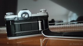 Starý fotoaparát Praktina IIA - 5