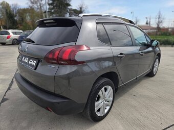 Peugeot 2008 1.2 PureTech Style - 5