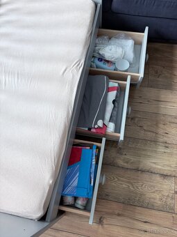 Detská postieľka IKEA Gonatt – sivá + matrac + perinky - 5
