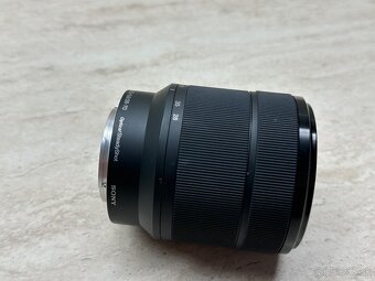 Sony 28-70mm f/3.5-5.6 OSS Sony E-mount - 5