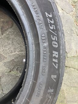 Predám 4ks pneu 225/50 R17 98V - 5
