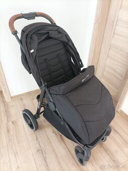 Predám detský športový kočík Kinderkraft Grande čierny - 5