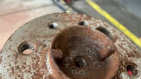 Volga 24 poloos a zadný nárazník - 5