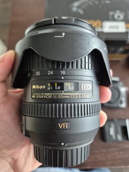 Nikon D7100 + Nikkor 18-105mm + externý blesk - 5