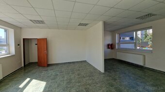 Dvojpodlažná investíčna budova v centre Trebišova - 5