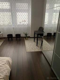 1izb. LAZARETSKÁ UL.(centrum) za 600 €/mes.vrátane energií - 5
