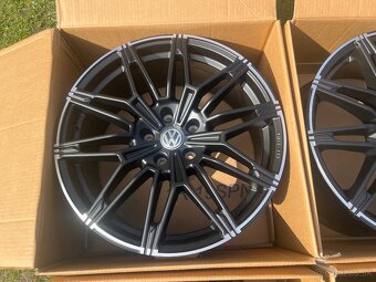 Mercedes A B C GLB GLC GLE Audi A4 B8 B9 A6 C7 C8 R19 5x112 - 5