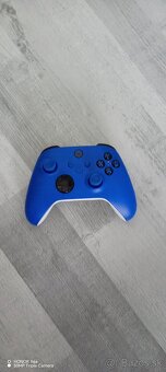 Xbox One S + 22 hier + nový ovládač – výborný stav - 5